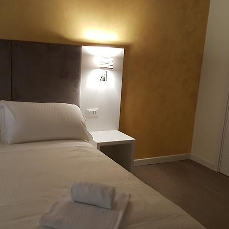 Maison D'Elite Guest House เวนิส ภายนอก รูปภาพ